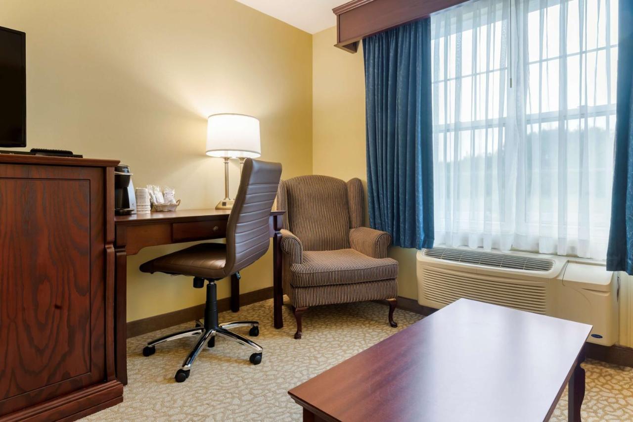 Best Western Plus Grand-Sault Hotel & Suites Exterior foto